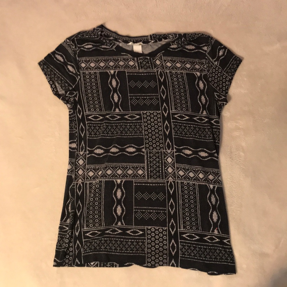 H&M Black and White Pattern Shirt